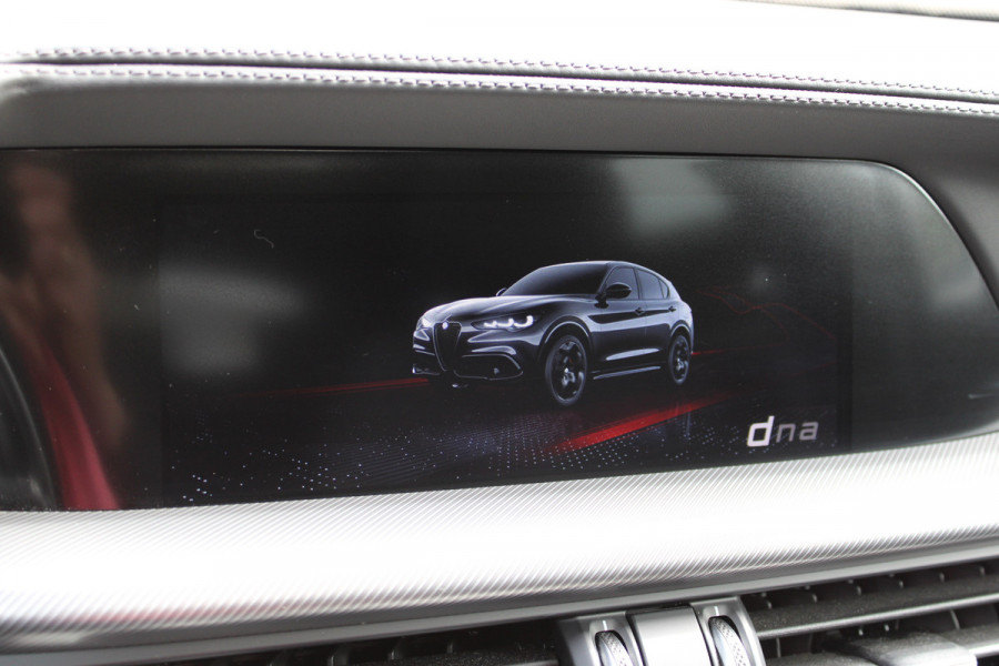 Alfa Romeo Stelvio 2.0 T GME AWD Veloce | Panoramadak | H/K | Leder | Carplay | Facelift