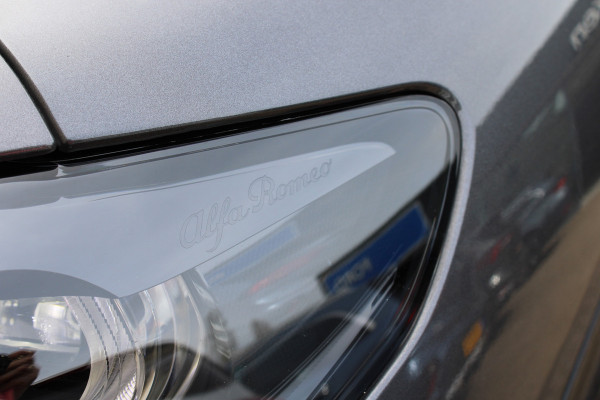 Alfa Romeo Stelvio 2.0 T GME AWD Veloce | Panoramadak | H/K | Leder | Carplay | Facelift