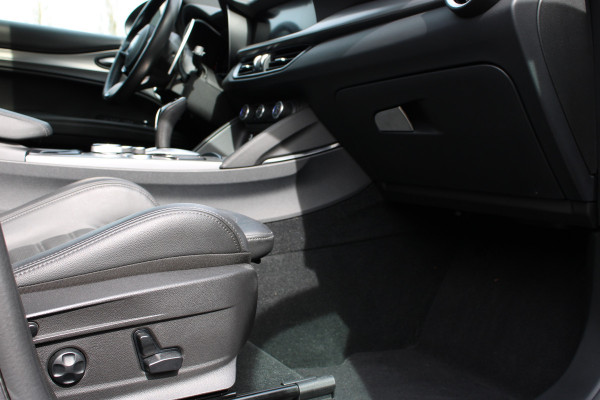 Alfa Romeo Stelvio 2.0 T GME AWD Veloce | Panoramadak | H/K | Leder | Carplay | Facelift
