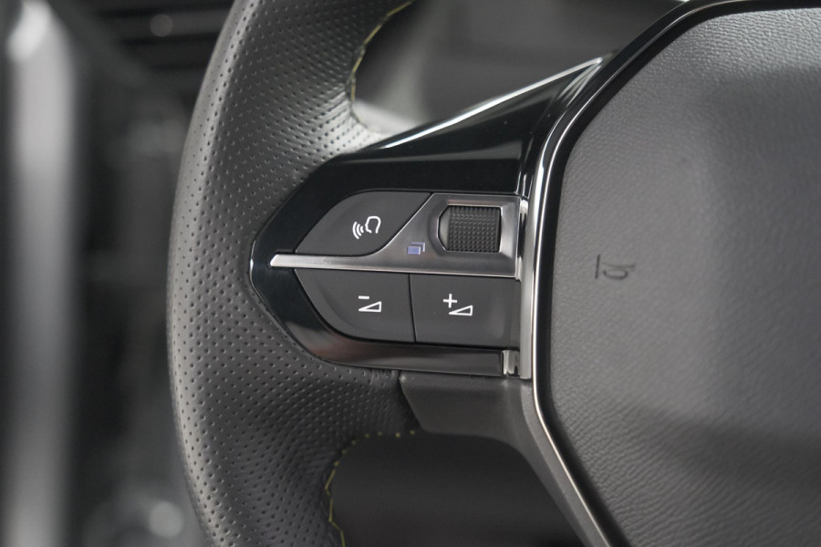 Peugeot 208 PureTech 100 GT | Camera | Navigatie | Apple Carplay | Parkeersensoren