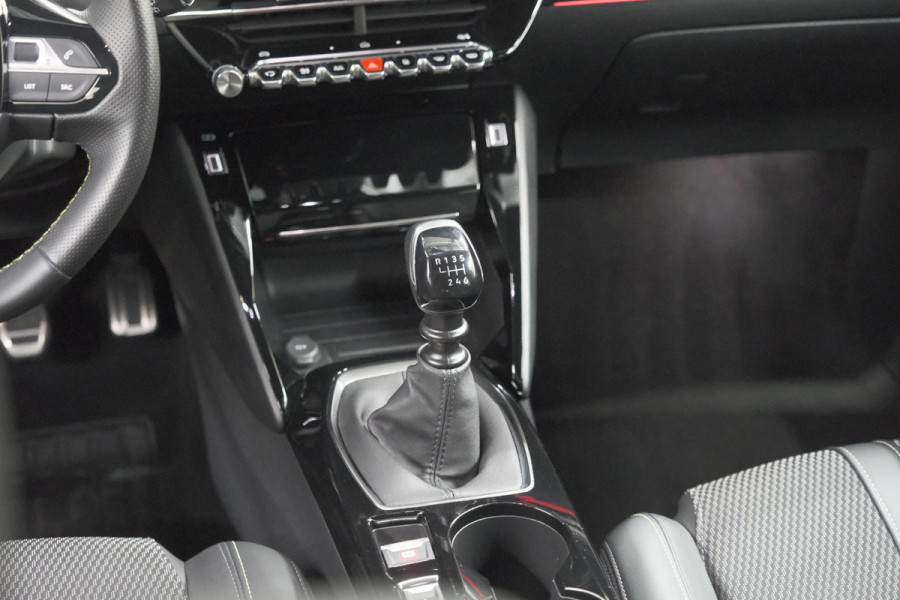Peugeot 208 PureTech 100 GT | Camera | Navigatie | Apple Carplay | Parkeersensoren