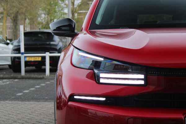 Citroën C4 C4 1.2 HYbrid 145PK MAX | HEAD UP DISPLAY | CAMERA VOOR + ACHTER | NAVIGATIE | DRAADLOZE TELEFOONLADER | FULL LED KOPLAMPEN | DRAADLOZE APPLE CARPLAY/ANDROID AUTO | 18" LICHTMETALEN VELGEN | ADAPTIVE CRUISE CONTROL | CLIMATE CONTROL | LEDEREN BEKLEDING | DAB+ RADIO | KEYLESS ENTRY/START |