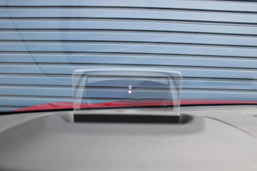 Citroën C4 C4 1.2 HYbrid 145PK MAX | HEAD UP DISPLAY | CAMERA VOOR + ACHTER | NAVIGATIE | DRAADLOZE TELEFOONLADER | FULL LED KOPLAMPEN | DRAADLOZE APPLE CARPLAY/ANDROID AUTO | 18" LICHTMETALEN VELGEN | ADAPTIVE CRUISE CONTROL | CLIMATE CONTROL | LEDEREN BEKLEDING | DAB+ RADIO | KEYLESS ENTRY/START |