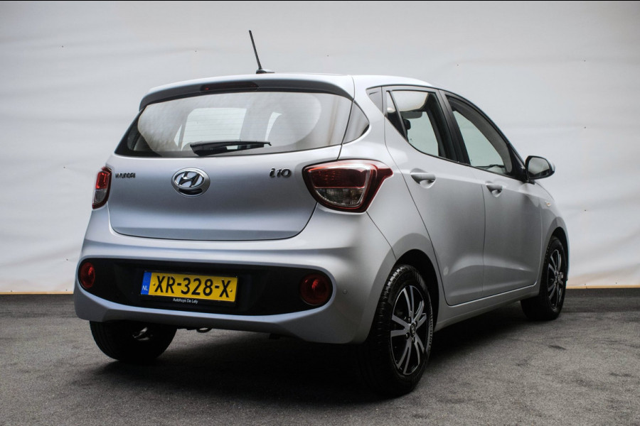 Hyundai i10 1.0i Comfort Luxury NL-auto [ Carplay Cruise Control Parkeersensoren Navigatie DAB+ Airco ]