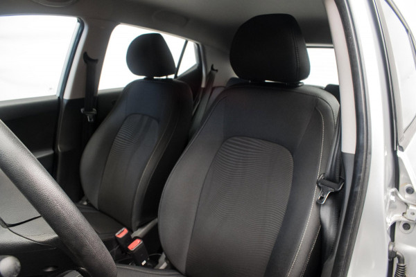 Hyundai i10 1.0i Comfort Luxury NL-auto [ Carplay Cruise Control Parkeersensoren Navigatie DAB+ Airco ]