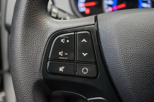 Hyundai i10 1.0i Comfort Luxury NL-auto [ Carplay Cruise Control Parkeersensoren Navigatie DAB+ Airco ]
