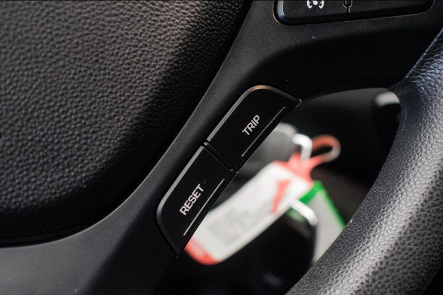 Hyundai i10 1.0i Comfort Luxury NL-auto [ Carplay Cruise Control Parkeersensoren Navigatie DAB+ Airco ]