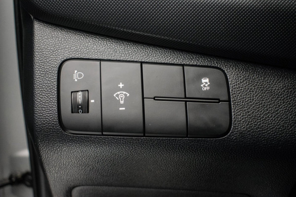 Hyundai i10 1.0i Comfort Luxury NL-auto [ Carplay Cruise Control Parkeersensoren Navigatie DAB+ Airco ]