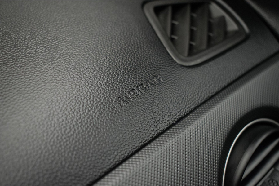 Hyundai i10 1.0i Comfort Luxury NL-auto [ Carplay Cruise Control Parkeersensoren Navigatie DAB+ Airco ]