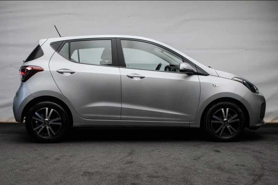 Hyundai i10 1.0i Comfort Luxury NL-auto [ Carplay Cruise Control Parkeersensoren Navigatie DAB+ Airco ]
