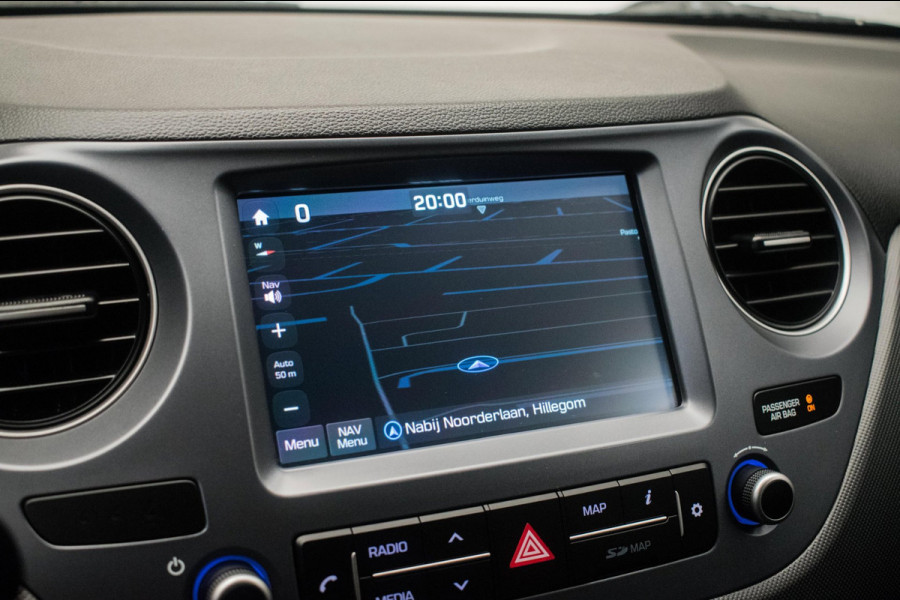 Hyundai i10 1.0i Comfort Luxury NL-auto [ Carplay Cruise Control Parkeersensoren Navigatie DAB+ Airco ]