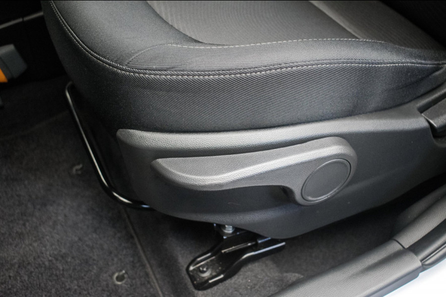 Hyundai i10 1.0i Comfort Luxury NL-auto [ Carplay Cruise Control Parkeersensoren Navigatie DAB+ Airco ]