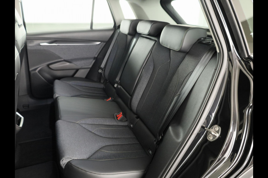 Škoda Elroq 60 Business Edition 204 pk | Trekhaak wegklapbaar | Lichtmetalen velgen 20 inch Vega