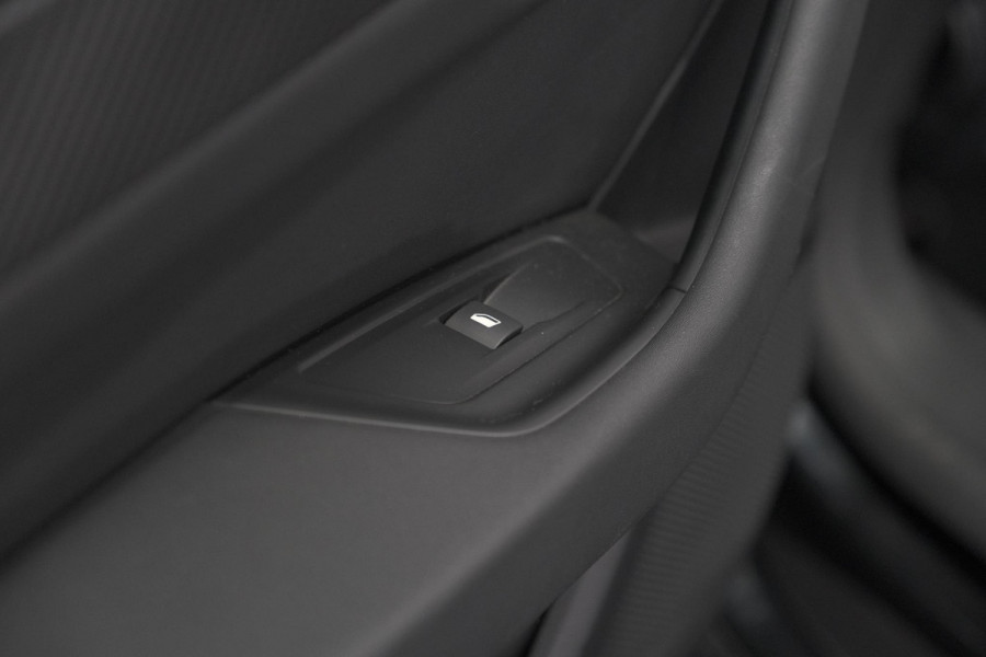 Peugeot 508 SW 1.6 HYbrid Allure | Drive Assist Plus | Elektronische Kofferklep | Camera | Apple Carplay