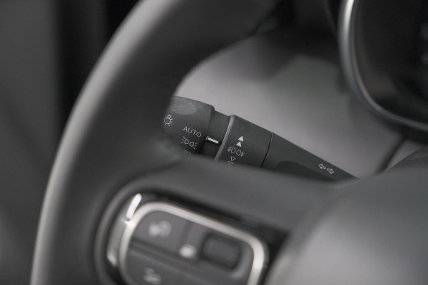 Citroën C3 Aircross PureTech 130 EAT6 Shine | Parkeersensoren | Apple Carplay | Stoelverwarming