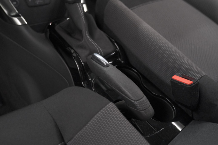 Citroën C3 Aircross PureTech 130 EAT6 Shine | Parkeersensoren | Apple Carplay | Stoelverwarming