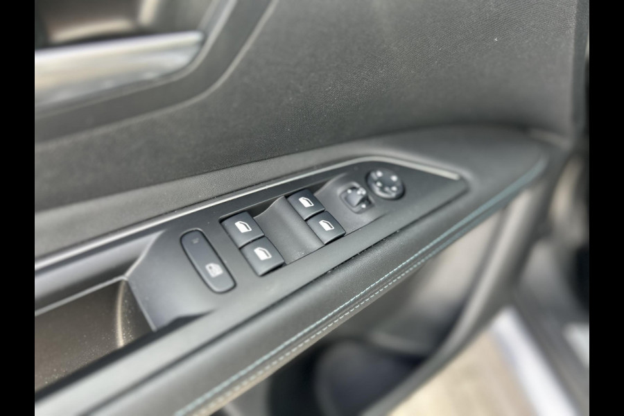 Peugeot 3008 1.2 PureTech Crossway