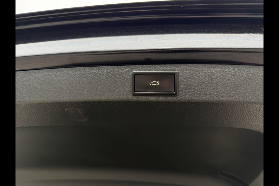 Škoda Karoq 1.5 TSI ACT Style | Pano | Elek. Trekhaak | LED | Carplay | Camera | Navi | PDC