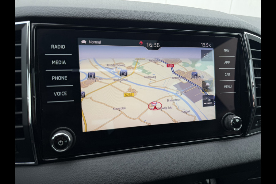 Škoda Karoq 1.5 TSI ACT Style | Pano | Elek. Trekhaak | LED | Carplay | Camera | Navi | PDC