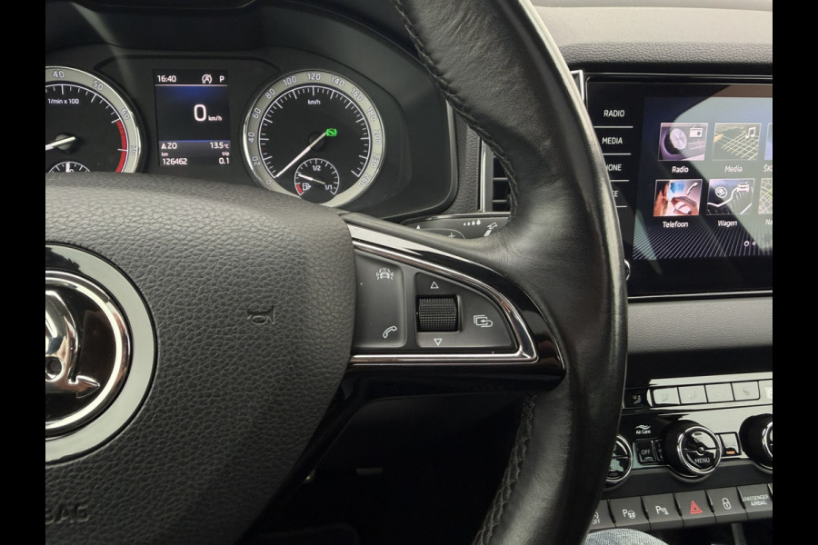 Škoda Karoq 1.5 TSI ACT Style | Pano | Elek. Trekhaak | LED | Carplay | Camera | Navi | PDC