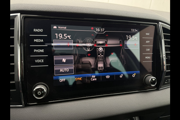 Škoda Karoq 1.5 TSI ACT Style | Pano | Elek. Trekhaak | LED | Carplay | Camera | Navi | PDC