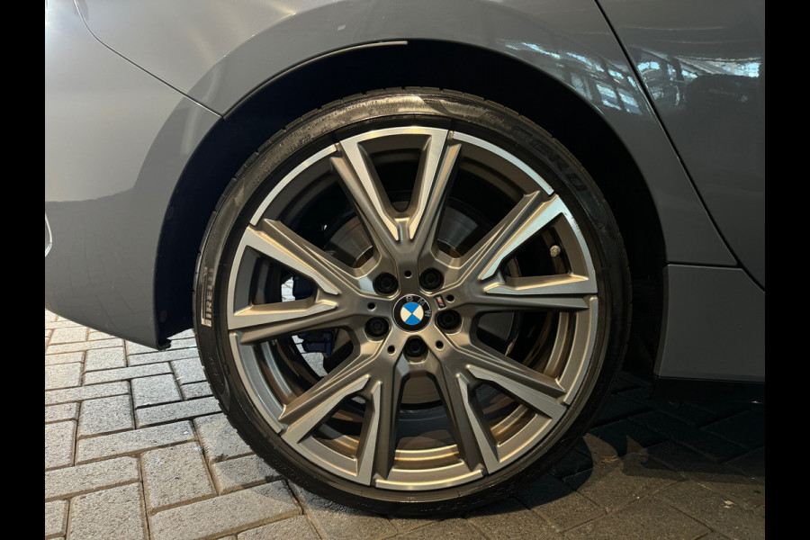 BMW 1-serie M135i xDrive High Executive Pano|Memory|HuD|H/K
