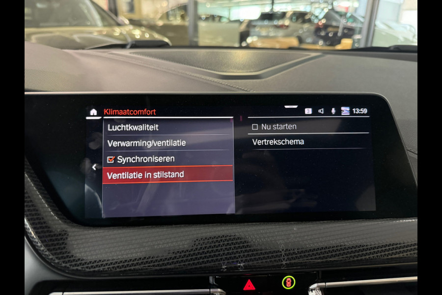 BMW 1-serie M135i xDrive High Executive Pano|Memory|HuD|H/K