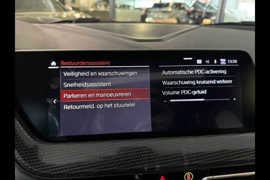 BMW 1-serie M135i xDrive High Executive Pano|Memory|HuD|H/K