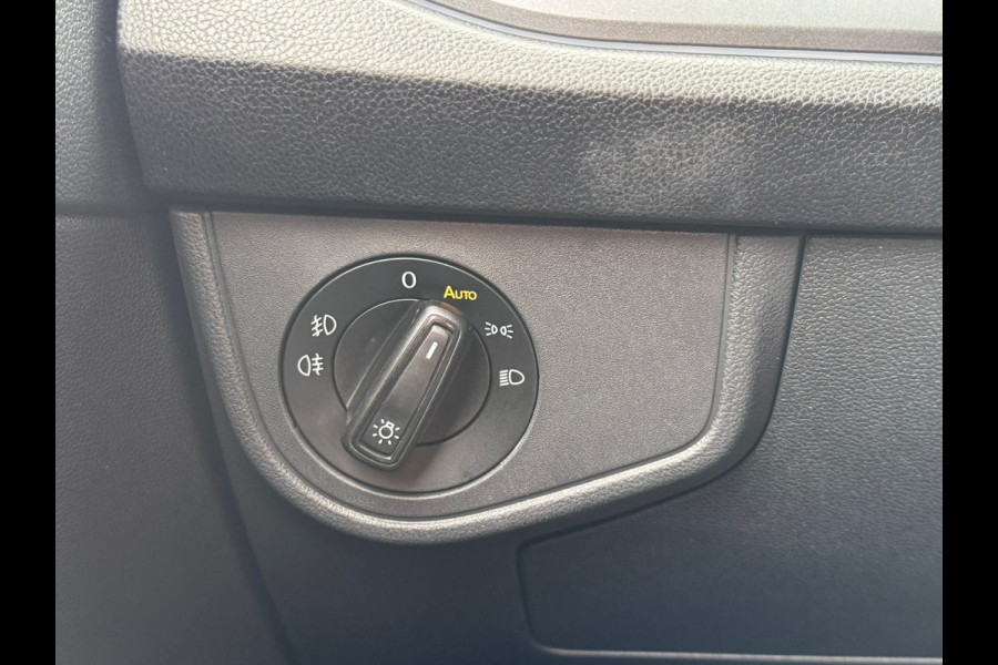 Volkswagen Taigo TSI 110PK DSG R-LINE BUSINESS IQ-LIGHT/CARPLAY/PANORAMADAK