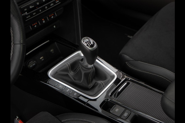 Kia Ceed Sportswagon 1.5 T-GDi GT-Line | Stoel en stuurverwarming | Schuifkanteldak | Afneembare Trekhaak |