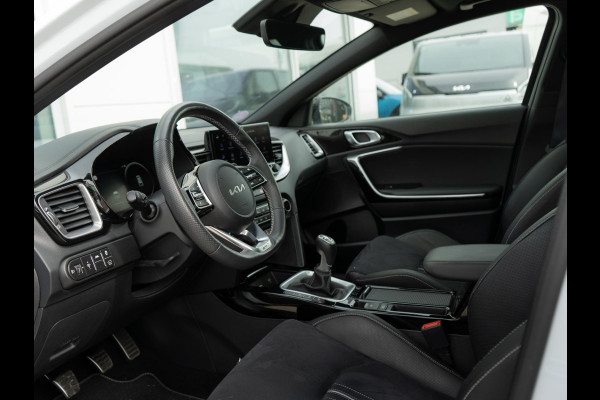 Kia Ceed Sportswagon 1.5 T-GDi GT-Line | Stoel en stuurverwarming | Schuifkanteldak | Afneembare Trekhaak |