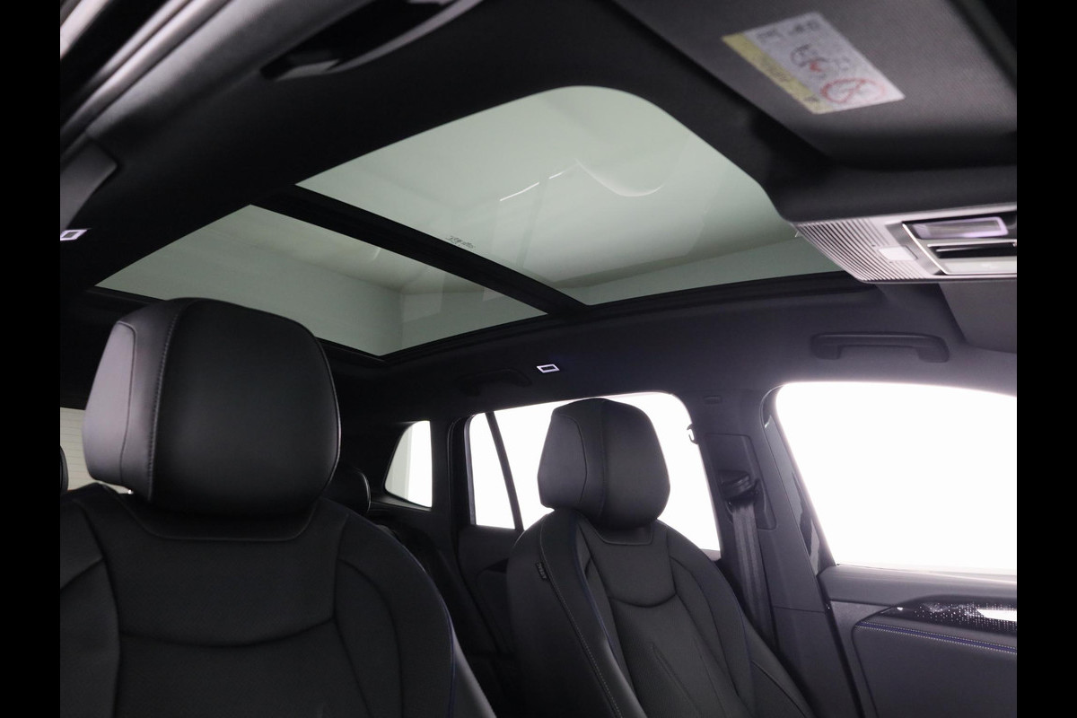 Volkswagen Tiguan R-Line Edition 1.5 eHybrid 272 PK DSG | 20" LM | IQ.Light | 360 graden camera | Panoramadak | Stoelventilatie |