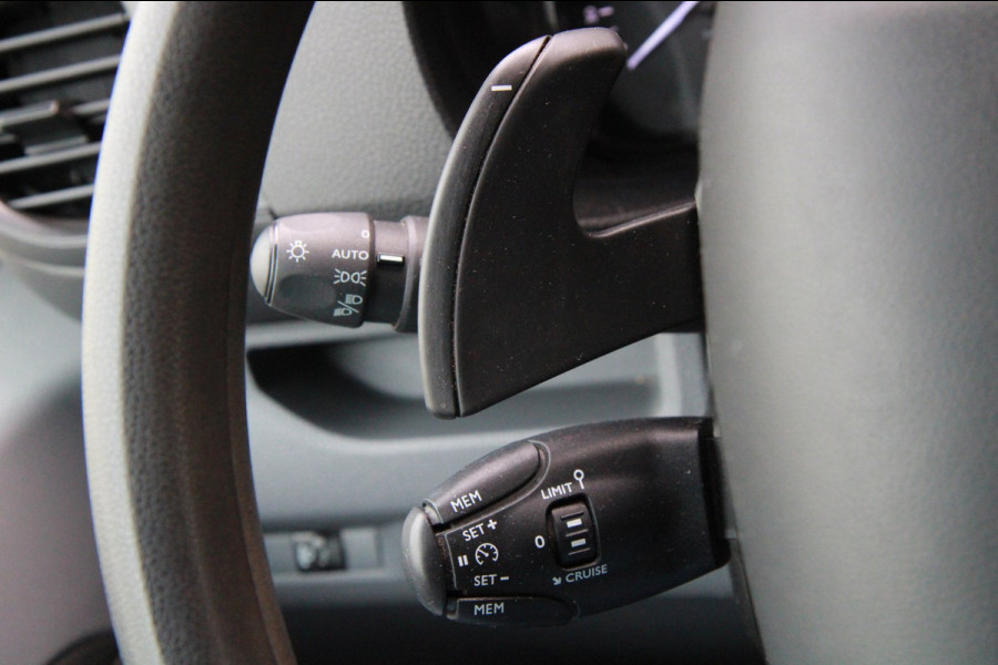 Peugeot Expert 2.0 BlueHDI 145PK Automaat Long Asphalt / Carplay / Camera / adaptieve cruise