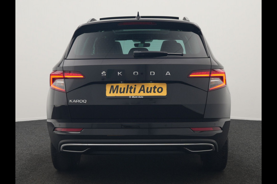 Škoda Karoq 1.5 TSI ACT Sportline 150pk DSG Dealer O.H | Trekhaak Afn. | Panodak | RS Sportstoelen Verwarmd | Adaptive Cruise | Sfeerverlichting | Camera | Apple Carplay | Keyless | Navigatie | DAB | 19" L.M |