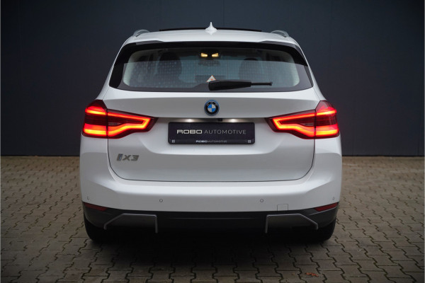 BMW iX3 Executive 80 kWh | Panoramadak | Keyless | Stoelverwarming | Camera | Adaptief Onderstel | Adaptive LED | Elektrische Stoelen | Apple Carplay | Navigatie | Ambiance Verlichting