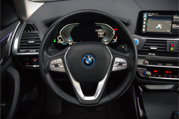 BMW iX3 Executive 80 kWh | Panoramadak | Keyless | Stoelverwarming | Camera | Adaptief Onderstel | Adaptive LED | Elektrische Stoelen | Apple Carplay | Navigatie | Ambiance Verlichting