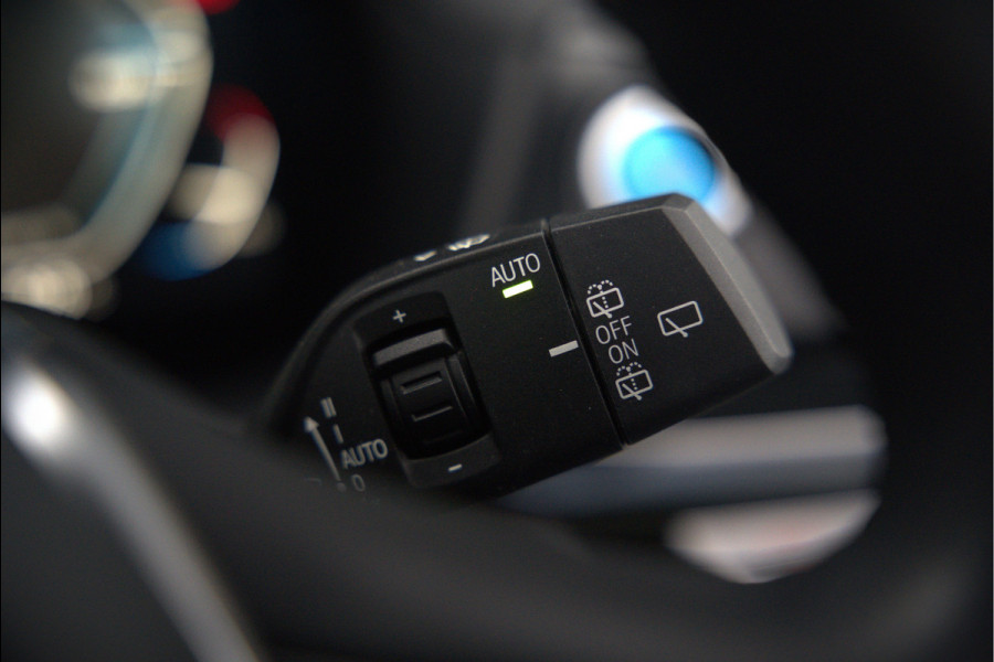 BMW iX3 Executive 80 kWh | Panoramadak | Keyless | Stoelverwarming | Camera | Adaptief Onderstel | Adaptive LED | Elektrische Stoelen | Apple Carplay | Navigatie | Ambiance Verlichting