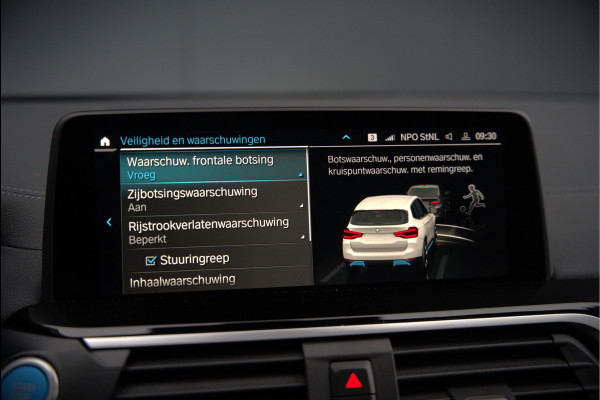 BMW iX3 Executive 80 kWh | Panoramadak | Keyless | Stoelverwarming | Camera | Adaptief Onderstel | Adaptive LED | Elektrische Stoelen | Apple Carplay | Navigatie | Ambiance Verlichting