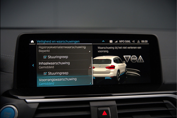 BMW iX3 Executive 80 kWh | Panoramadak | Keyless | Stoelverwarming | Camera | Adaptief Onderstel | Adaptive LED | Elektrische Stoelen | Apple Carplay | Navigatie | Ambiance Verlichting