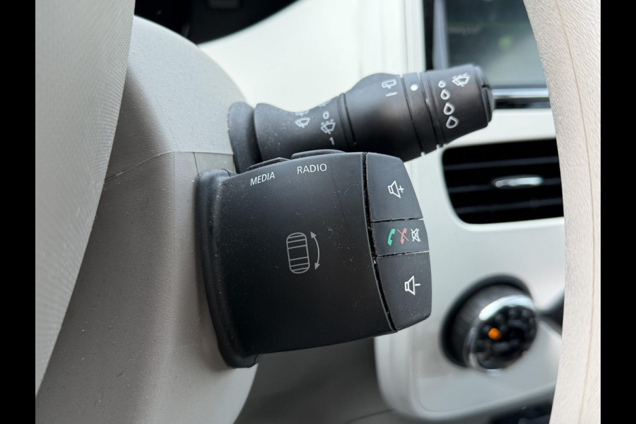 Renault ZOE R90 LIFE KOOP-ACCU-SOH 91% BI-TONE GARANTIE 2029* NAVIGATIE . APPLE CARPLAY & ANDRIOD AUTO . 1 EIGENAAR .