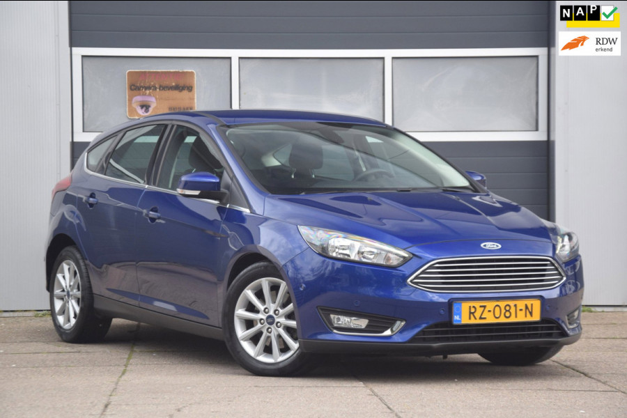 Ford Focus 1.5 Titanium CAMERA/APPLE CARPLAY/VERWARMDE VOORRUIT