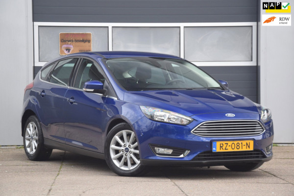 Ford Focus 1.5 Titanium CAMERA/APPLE CARPLAY/VERWARMDE VOORRUIT