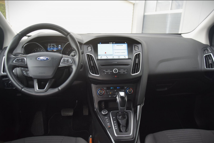 Ford Focus 1.5 Titanium CAMERA/APPLE CARPLAY/VERWARMDE VOORRUIT
