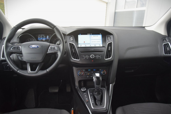 Ford Focus 1.5 Titanium CAMERA/APPLE CARPLAY/VERWARMDE VOORRUIT