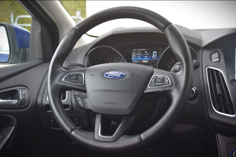 Ford Focus 1.5 Titanium CAMERA/APPLE CARPLAY/VERWARMDE VOORRUIT