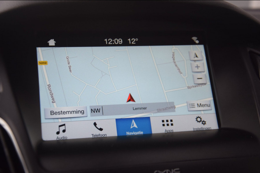 Ford Focus 1.5 Titanium CAMERA/APPLE CARPLAY/VERWARMDE VOORRUIT