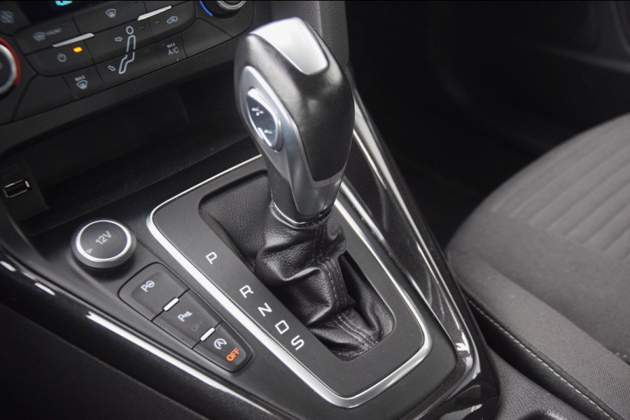 Ford Focus 1.5 Titanium CAMERA/APPLE CARPLAY/VERWARMDE VOORRUIT