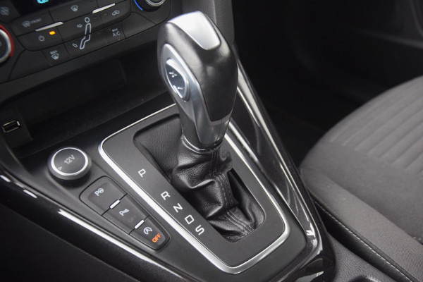 Ford Focus 1.5 Titanium CAMERA/APPLE CARPLAY/VERWARMDE VOORRUIT