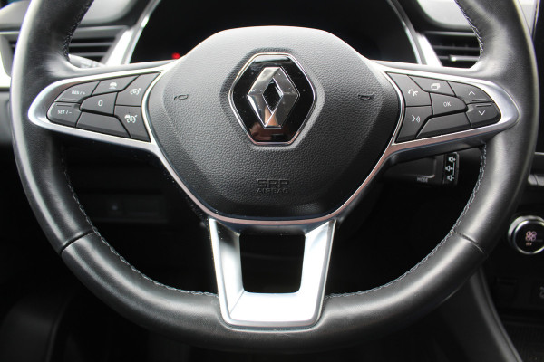 Renault Captur 1.3 TCe 140 Initiale Paris , 1500kg Trekgewicht Climate control , Bluetooth , Navigtie , Camera Cruise control , Parkeersensoren