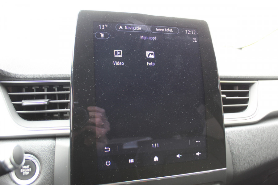 Renault Captur 1.3 TCe 140 Initiale Paris , 1500kg Trekgewicht Climate control , Bluetooth , Navigtie , Camera Cruise control , Parkeersensoren
